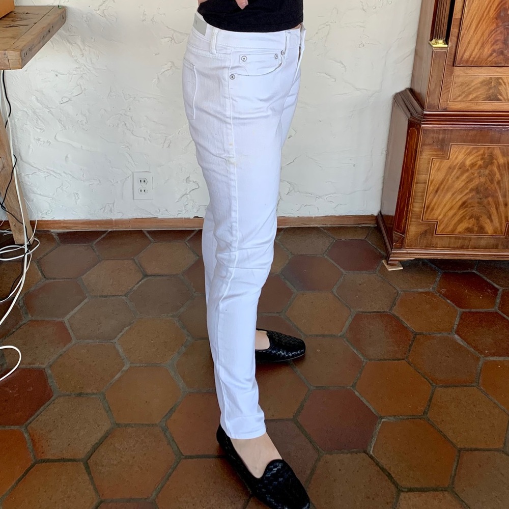 LEVI’S low rise white skinny jeans